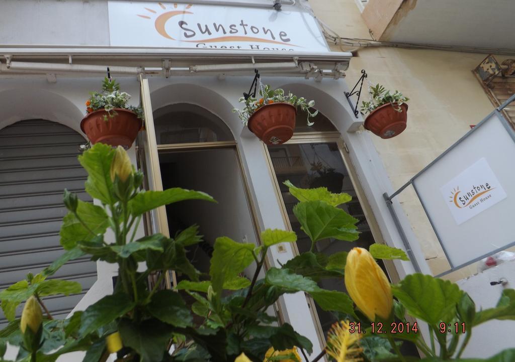 Sunstone Boutique Guest House Буджибба Экстерьер фото