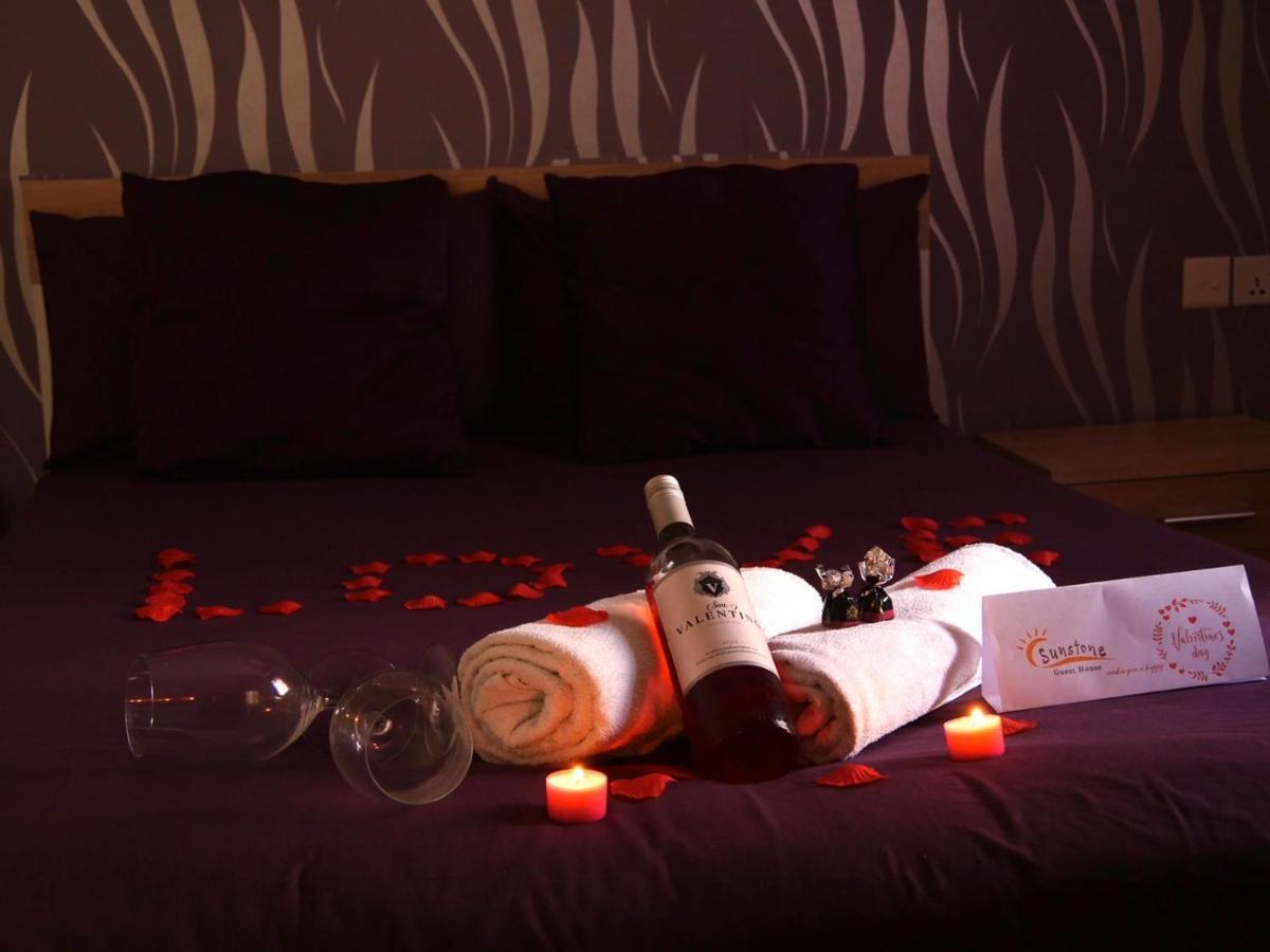 Sunstone Boutique Guest House Буджибба Экстерьер фото